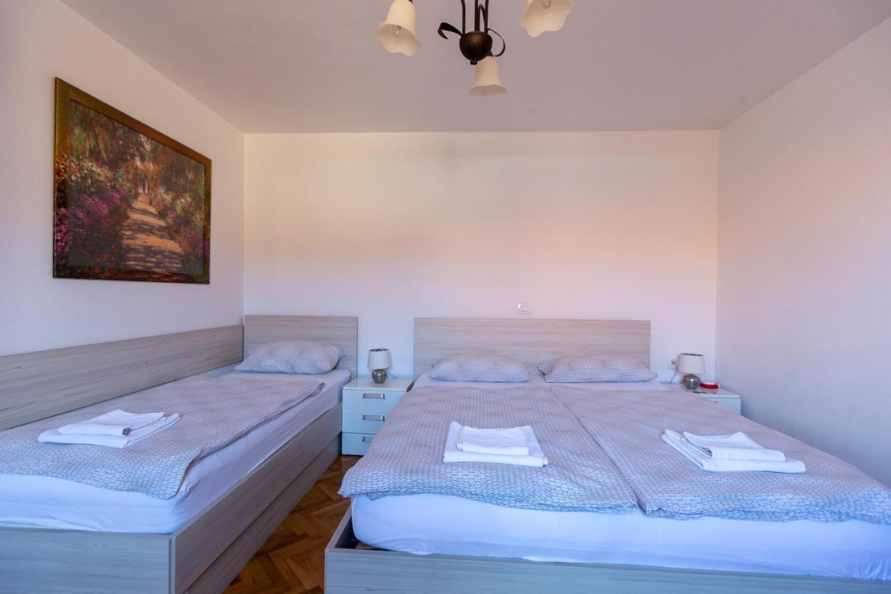 Apartments And Rooms Jeselnik 波尔托罗 外观 照片