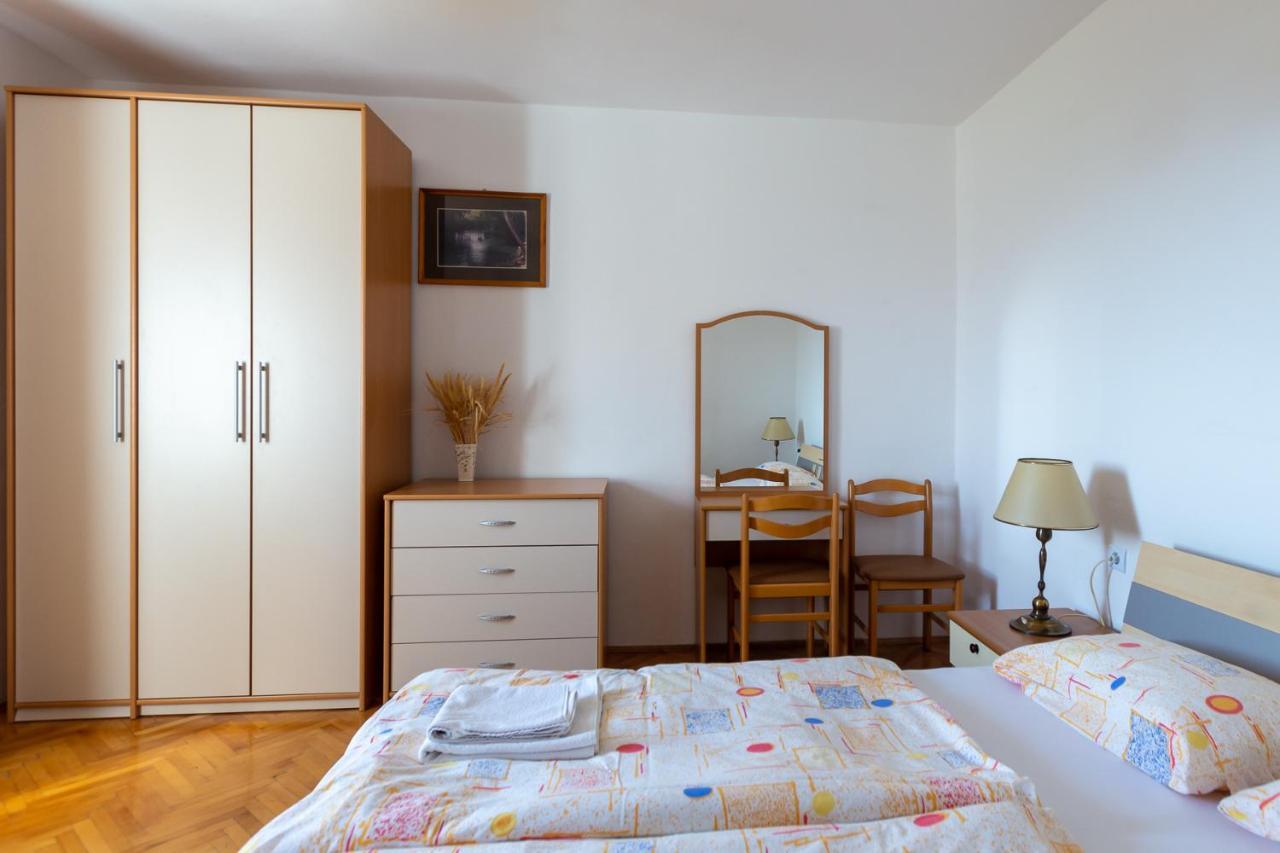 Apartments And Rooms Jeselnik 波尔托罗 外观 照片